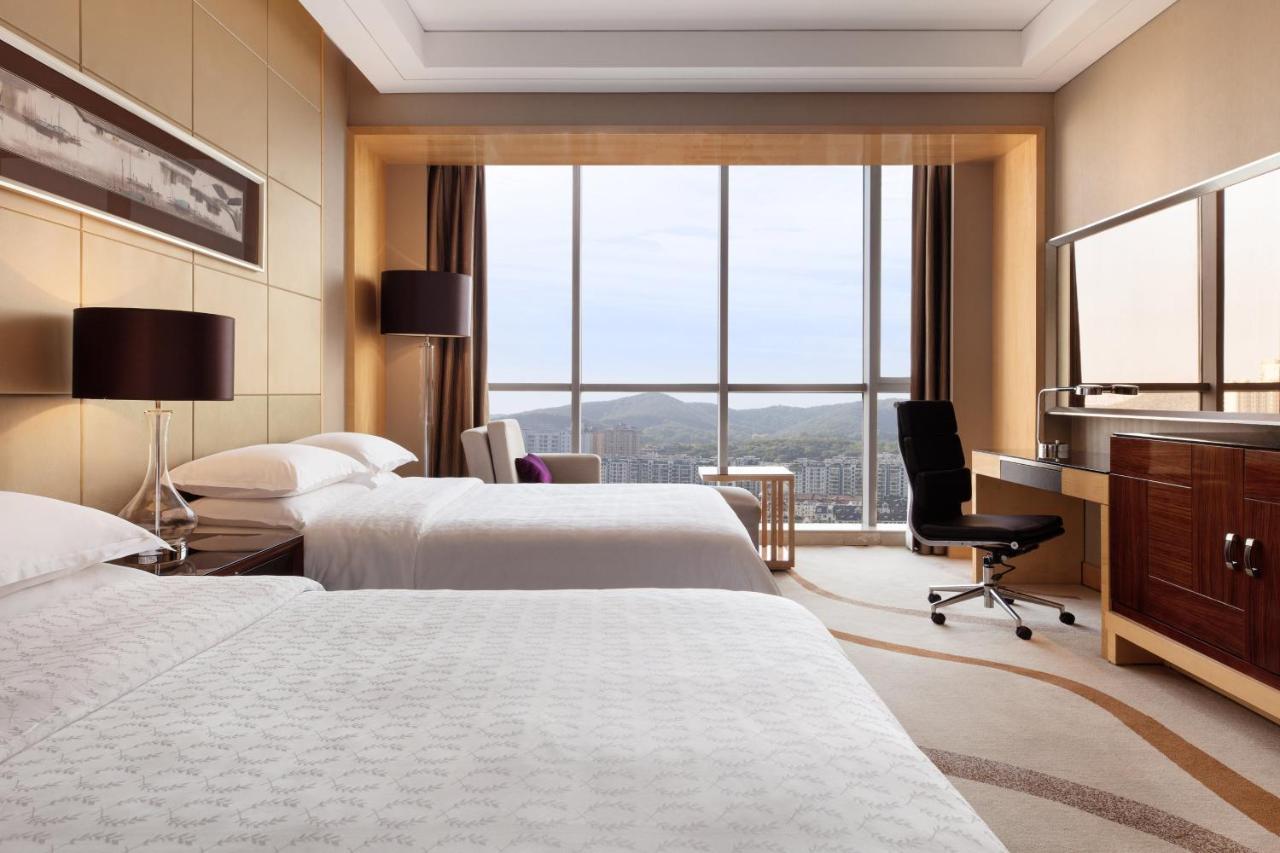 Sheraton Zhenjiang Hotel Bagian luar foto