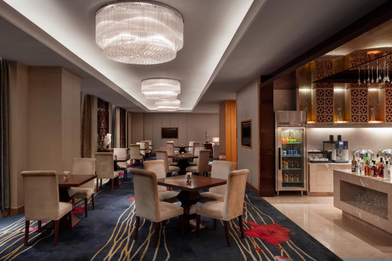 Sheraton Zhenjiang Hotel Bagian luar foto