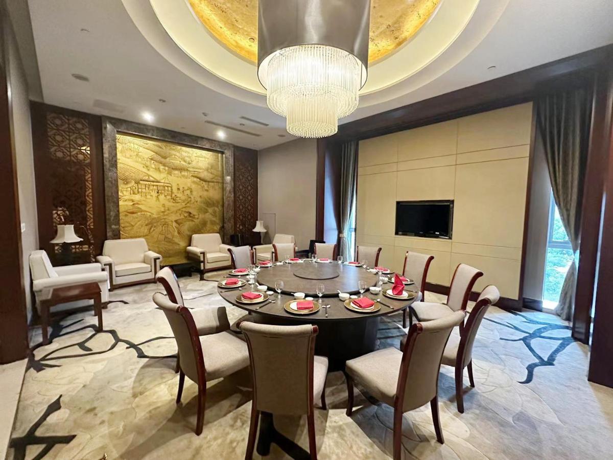 Sheraton Zhenjiang Hotel Bagian luar foto