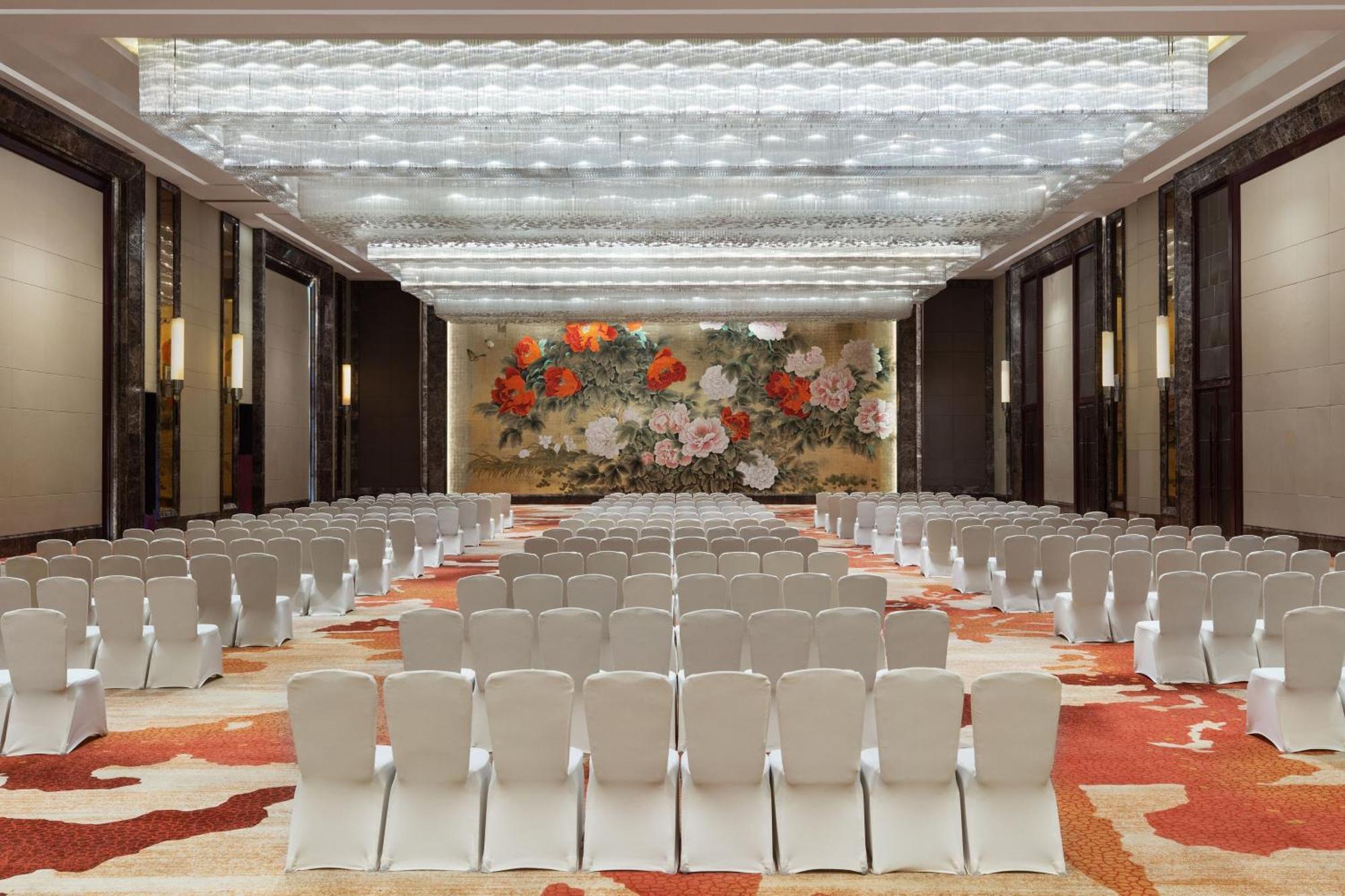 Sheraton Zhenjiang Hotel Bagian luar foto