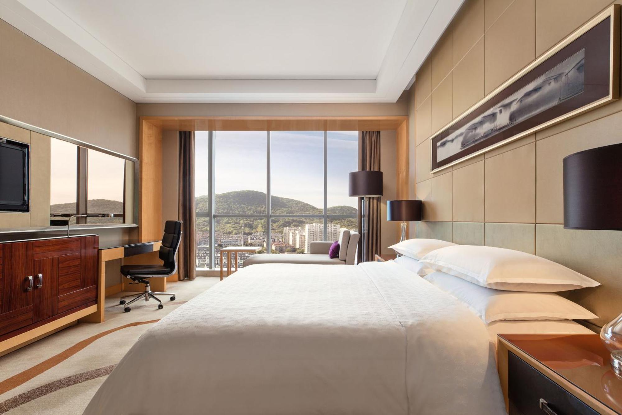 Sheraton Zhenjiang Hotel Bagian luar foto