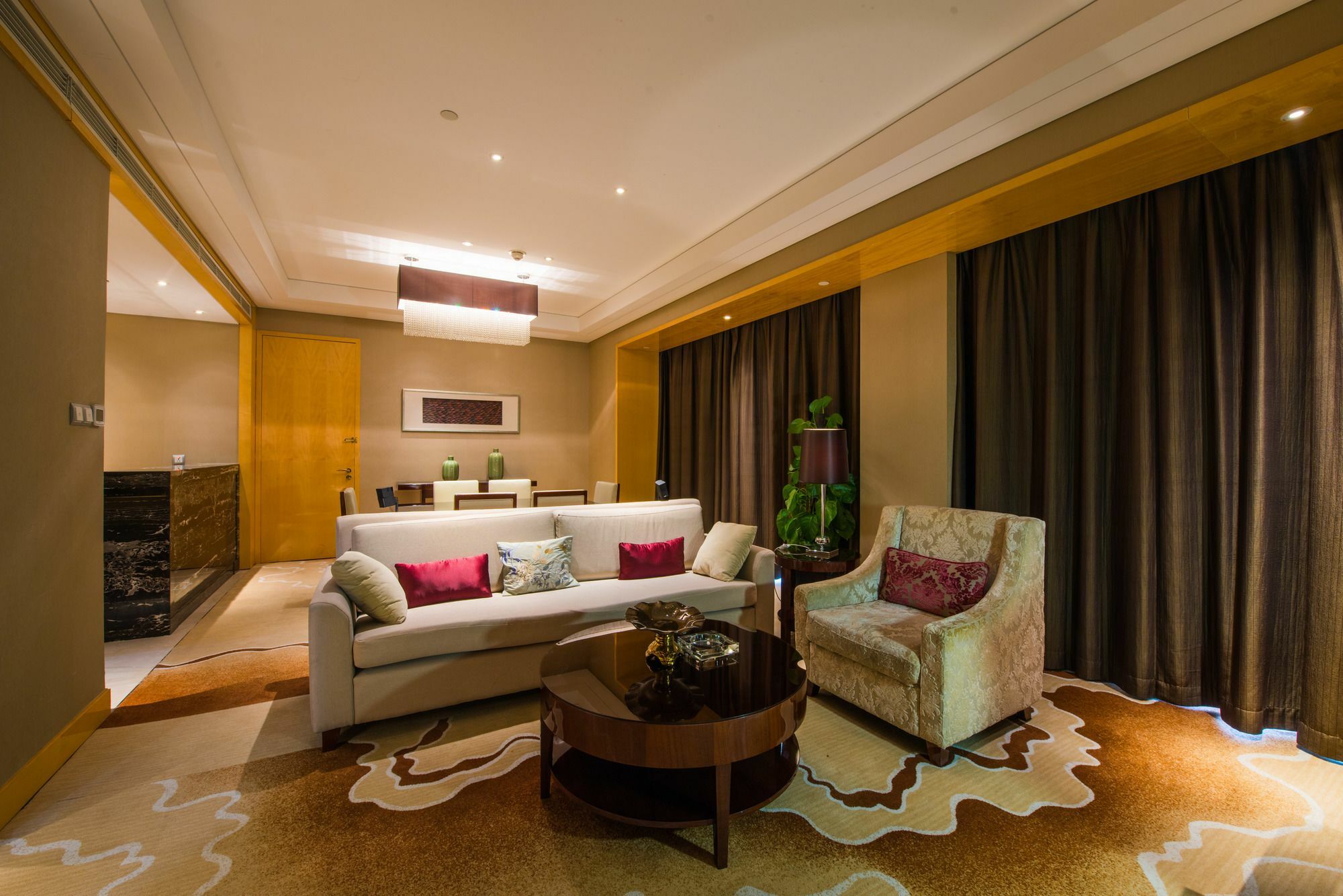 Sheraton Zhenjiang Hotel Bagian luar foto