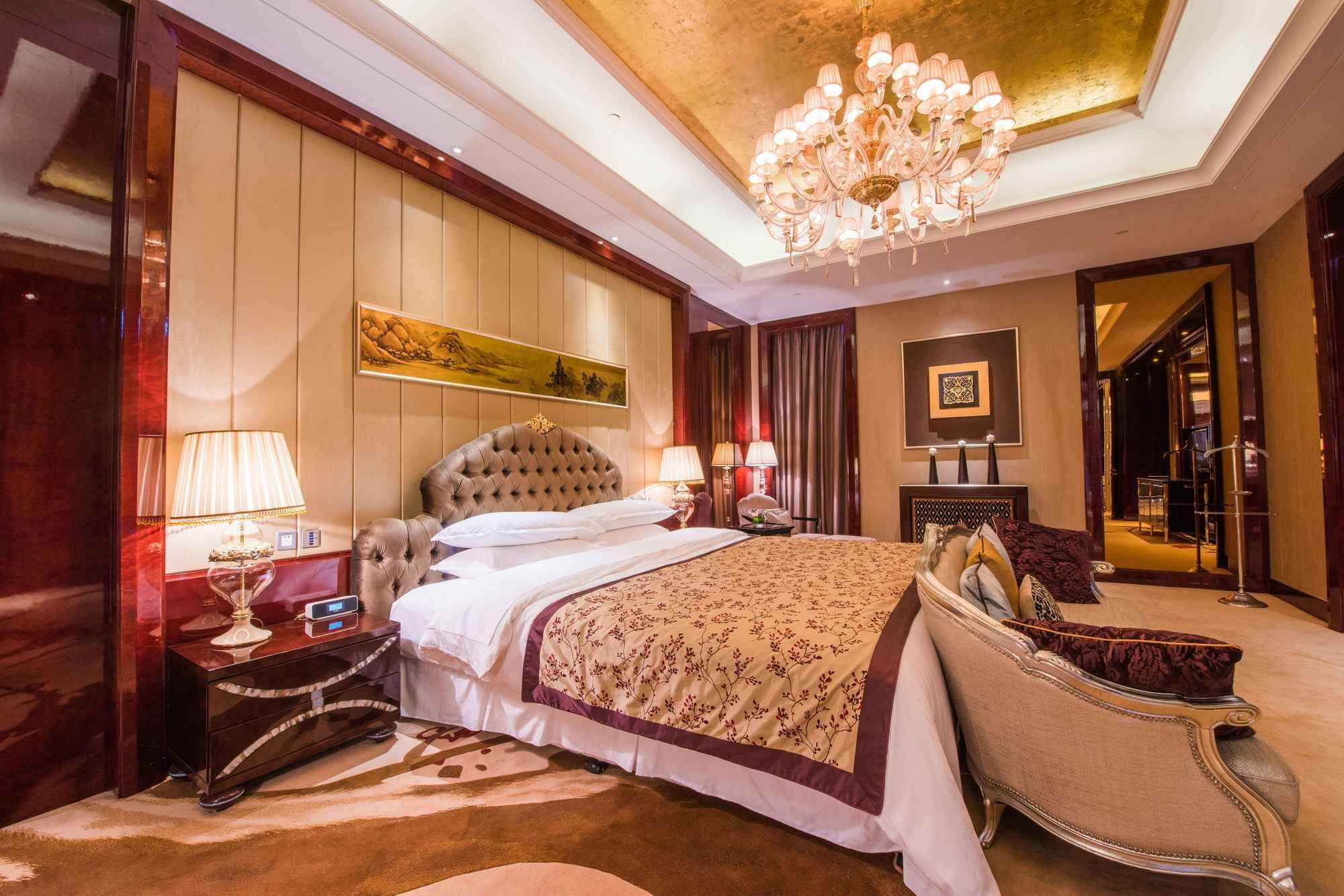 Sheraton Zhenjiang Hotel Bagian luar foto